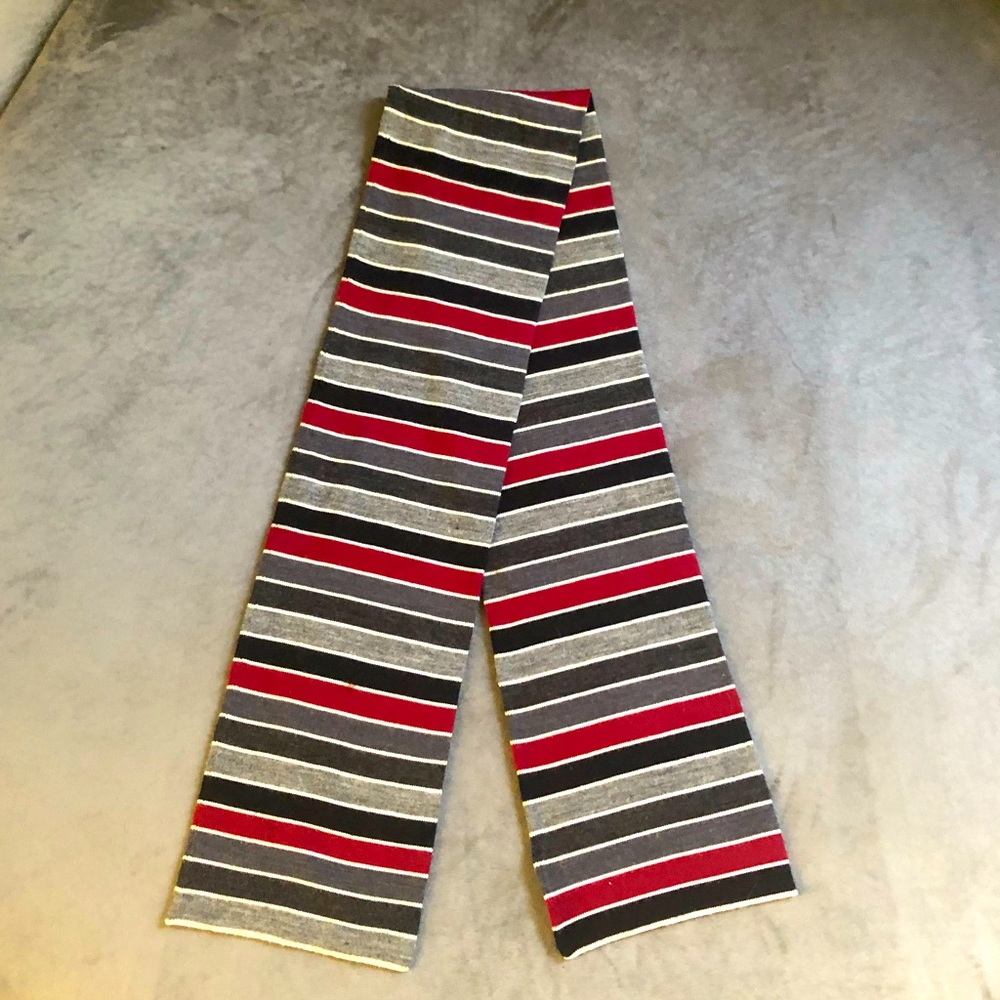 Scarf 🧣 Striped - White, Black, Burgundy & Gray | Brand: Casual Corner